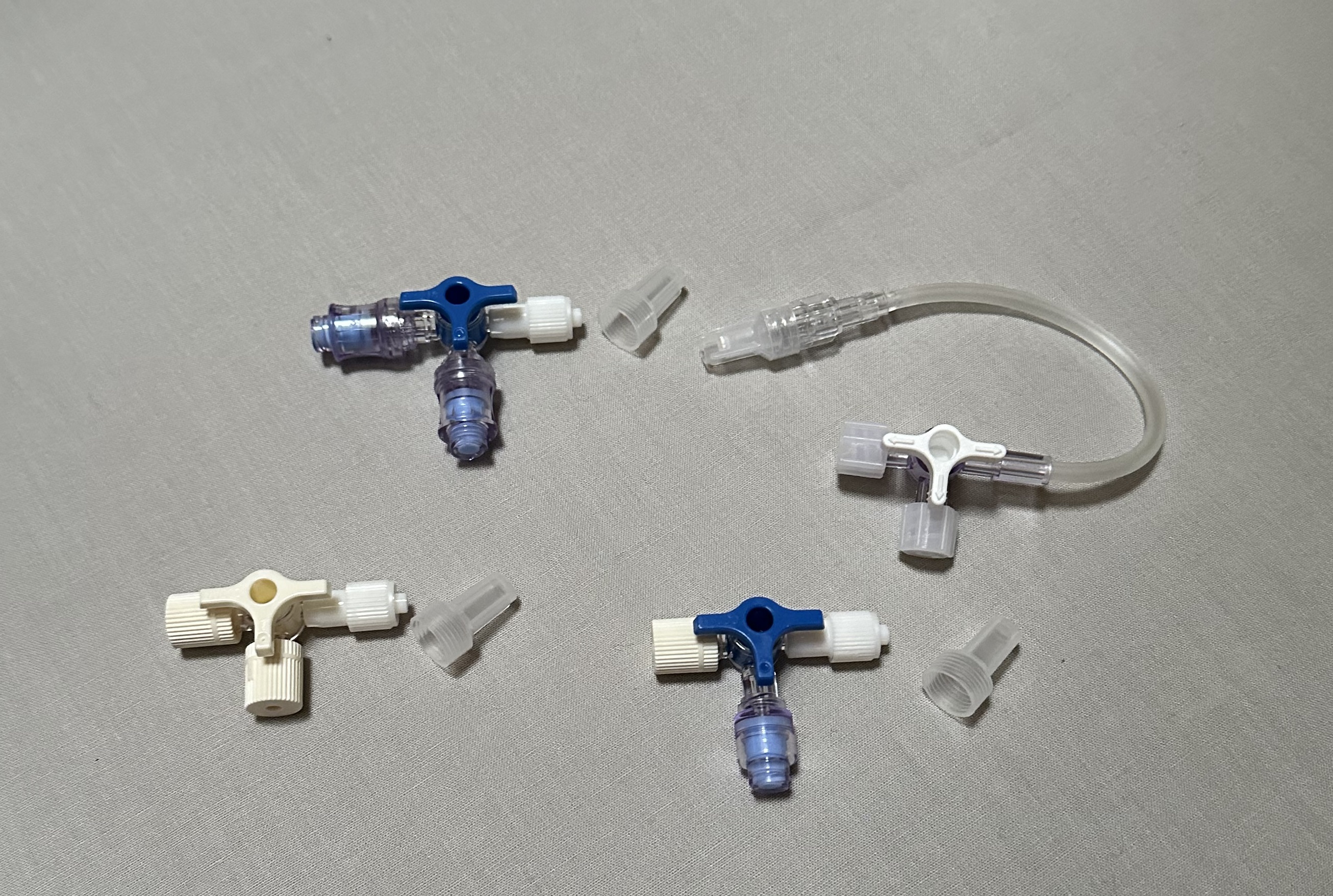 ZF0050_trevägskranar